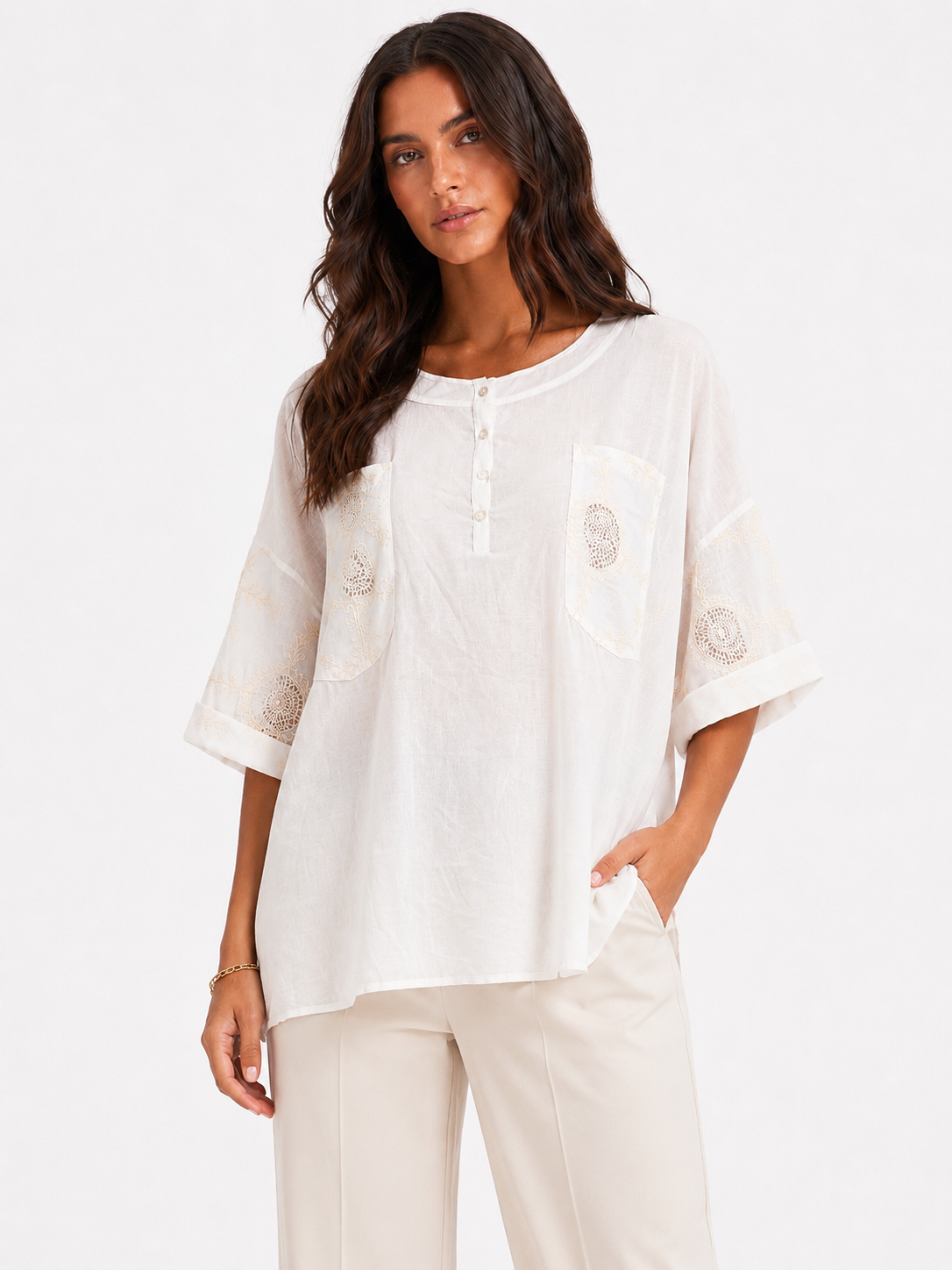Blusa ricamata